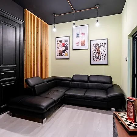 Downtown Victoriei Flat With Garden And Jacuzzi Daire