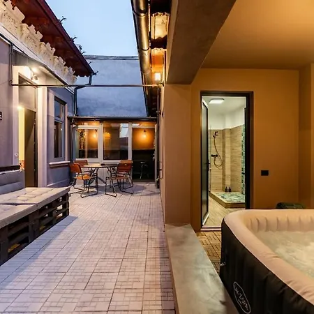 Downtown Victoriei Flat With Garden And Jacuzzi Daire *