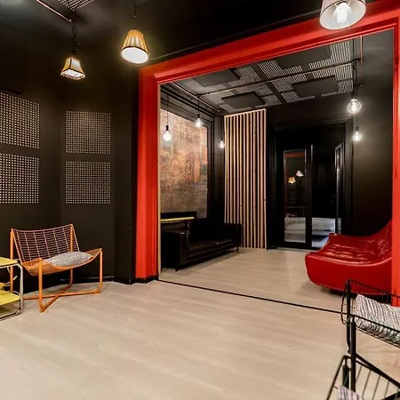 Daire Downtown Victoriei Flat With Garden And Jacuzzi *