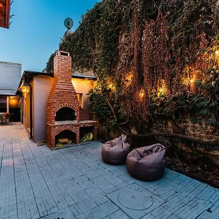 Daire Downtown Victoriei Flat With Garden And Jacuzzi Bükreş
