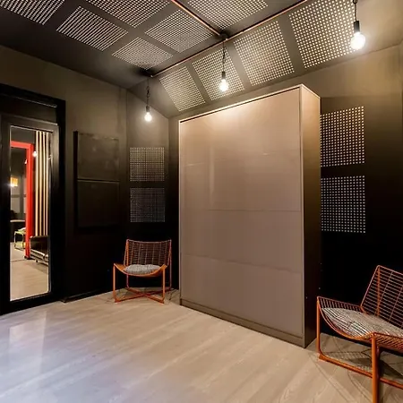 Downtown Victoriei Flat With Garden And Jacuzzi Bucarest